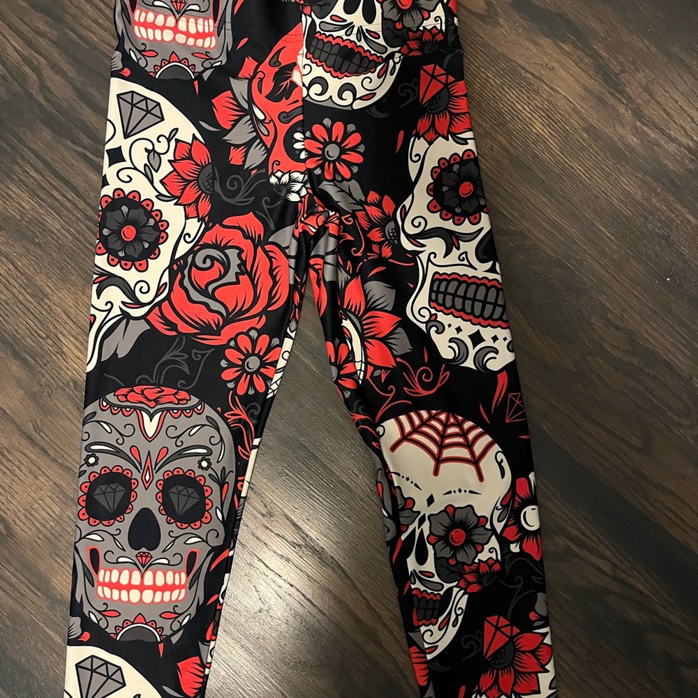 FiercePulse skull candy capri leggings. Super soft. Halloween. Roses. Workout.